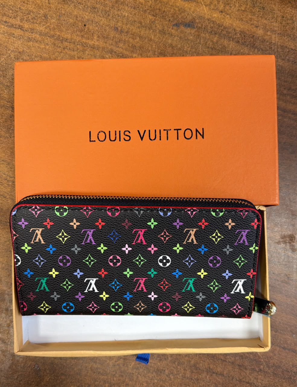 Louis Vuitton Zippy Wallet in black Multicolor Monogram with gold zipper in LV box